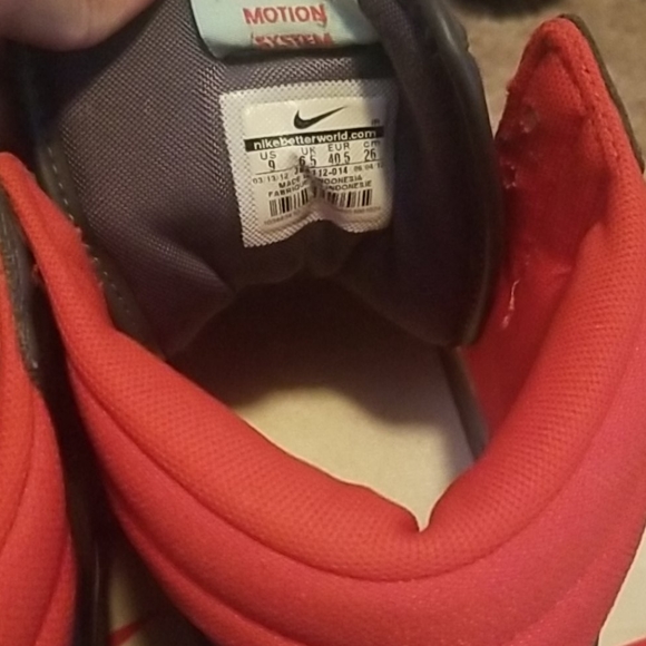 Shoes - Picture 4 of 4